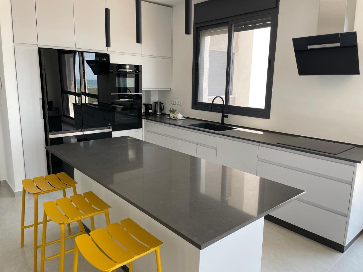 #דירת יוקרה על הים Sunset Beach Apartment# Givat Olga المظهر الخارجي الصورة