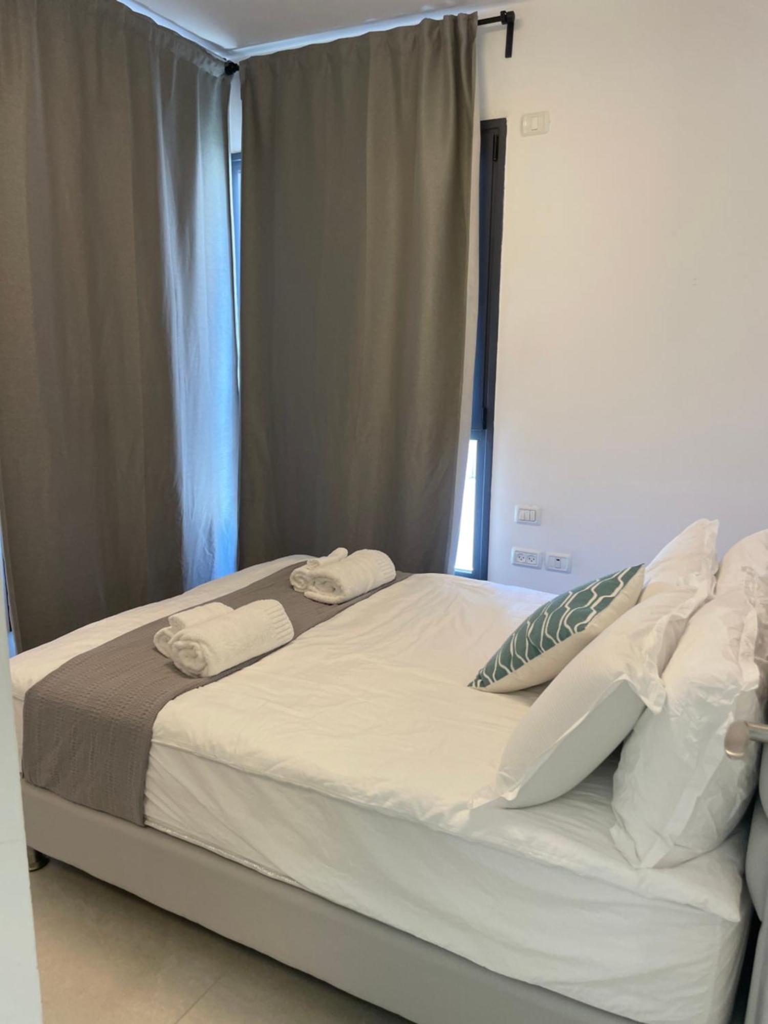 #דירת יוקרה על הים Sunset Beach Apartment# Givat Olga المظهر الخارجي الصورة